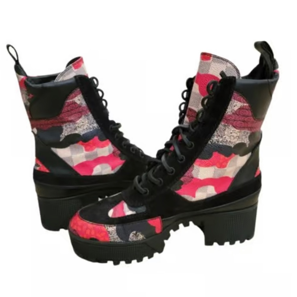LV BOOTS “authentic exclusive “